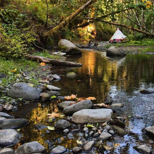 Where did you camp this weekend? Was there a teepee, or something like it? (at Carson, Washington) p
