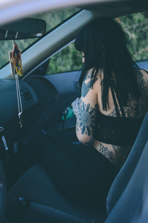 tattooedmafia:  Hannah Snowdon 