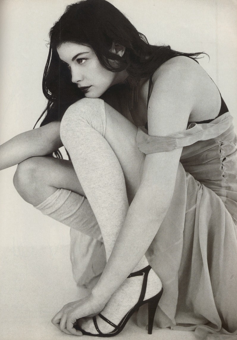 jinxproof:Liv Tyler | Jane Magazine (1998)ph. Regan Cameron 