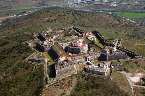 atlasobscura: Fort Graça - Elves, Portugal Lest anyone think that the Pentagon had a monopoly