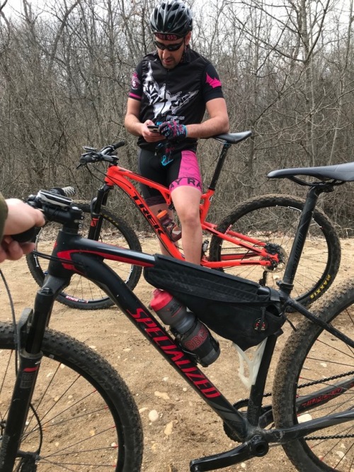 scratch138:Wish I was getting rad in the dirt today, it’s fucking raining.