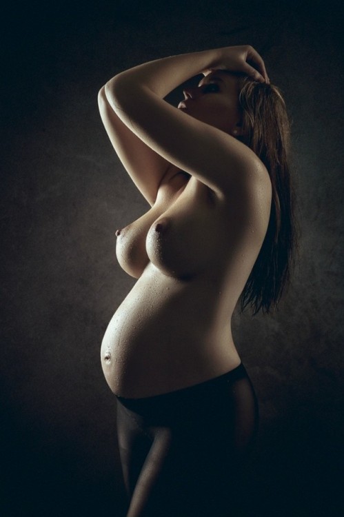 Porn photo Preggers