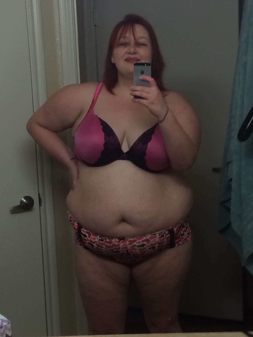 scarletslutmolly:  Bra, panties and furry kitty