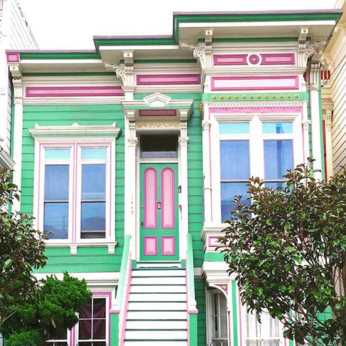 nprfreshair: San Francisco candy-colored houses via Patrix15