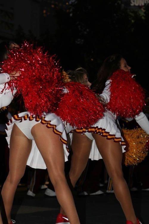 sexy-cheerleader: USC Song Girls