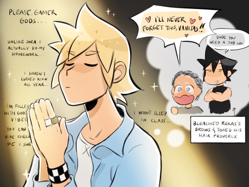 liverpepper:  Roxas: Please support the Patreon so I can actually keep up my hair and brows…. I’m tired of having roots and brassy hair…. Gamer gods PLEASE(i’ll officially be doing weekly updates and early access on patreon starting next week!!