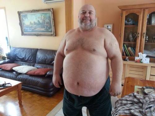 inkedfatboy: gordo4gordo4superchub: Yummy Sexy daddy!!