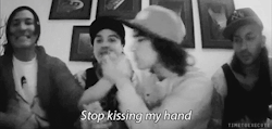 bandsoffthewalls:  Awwww Vic!   jaime why you gotta be like dat