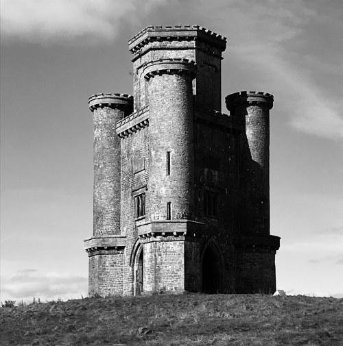 Tŵr Paxton, Sir Gaerfyrddin (ii) by Rhisiart Hincks en.m.wikipedia.org/wiki/Paxton%27s_Tower https:/