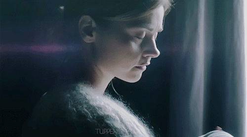 tuppencetrinkets: Jenna Coleman as Joanna Lyndsay in The Cry S01E01.