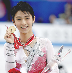 yuzzuru:  I hope you win many more this year (｡´∀｀)ﾉ          