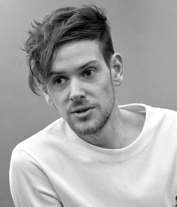 iloveadamhann:  [The 1975 Press Conference