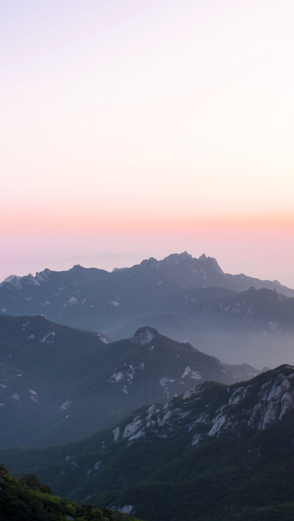 [Like/ reblog if you use](Lock screens/ wallpapers)