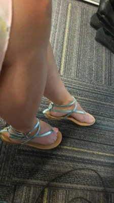 hendu77:  Co-workers feet distracting me this beautiful Friday in May.  I think she caught me staring from one cubicle over.