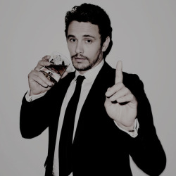 chaoticedits: James Franco twitter packs.