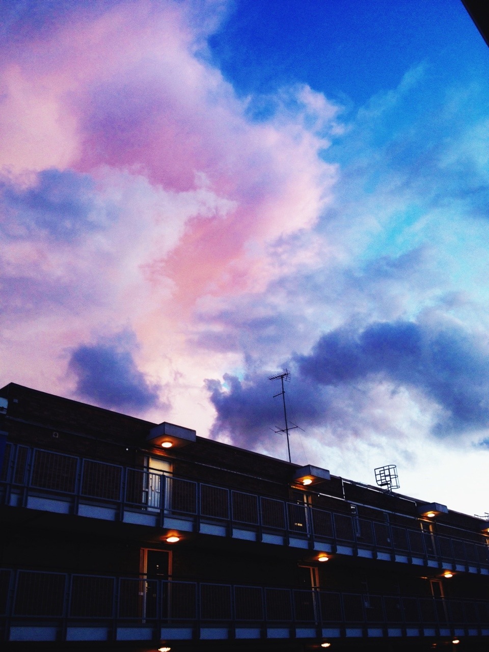 gavinglave:  East London skies