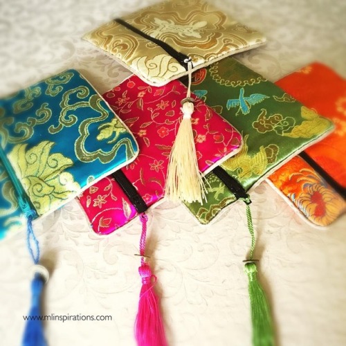 What packaging do use for your gem pendants ~ what do you think of these colonial silk pouches ❣️ #w