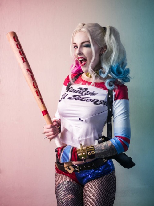 comicbookcosplayvixens:Harley Quinn by Hannah Quinn