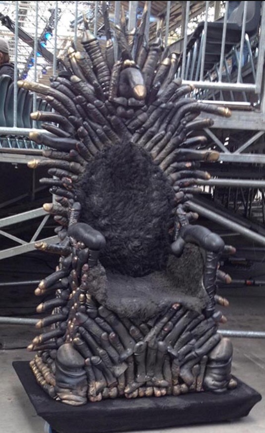 hucowgirl:  This Game of Thrones dong/dildo creation turns me on!  Love HucowGirl