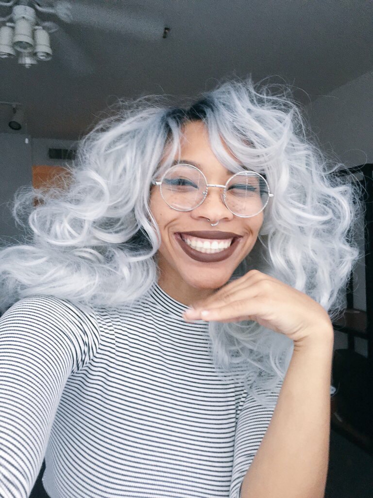 kieraplease:  I’ve finally found inexpensive circle frames, woo!