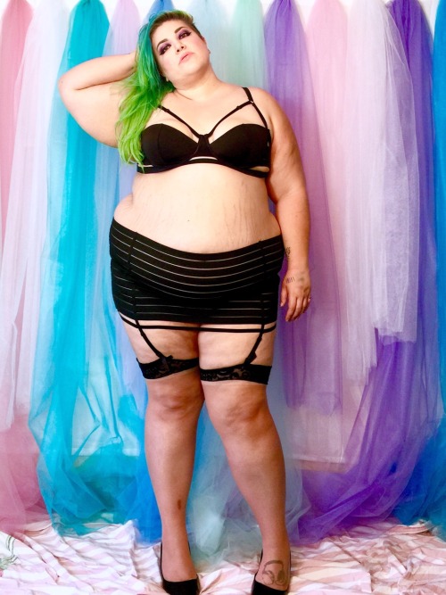 Sex darlingiknow:  My Instagram||Buy garter skirt pictures