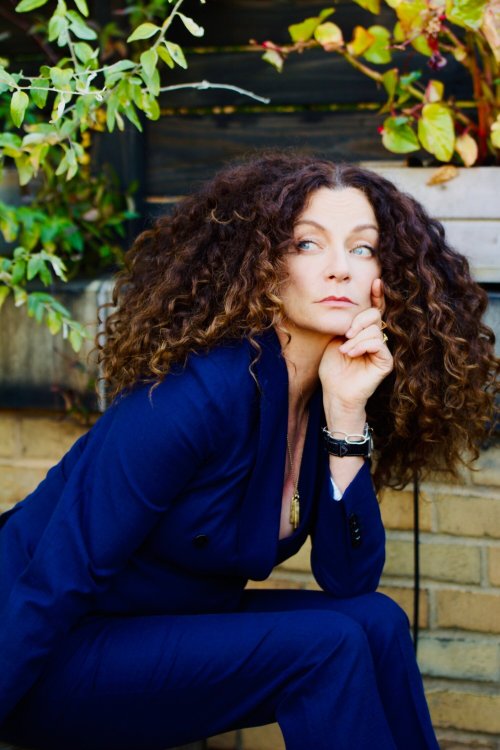 jyou-no-sonoko19: Michelle Gomez was interviewed by The Bare Magazine about her role in Th