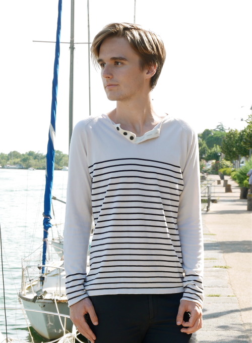 menstreetstyle:  Stroll on the marina in The Kooples shorts, striped sweater Sandro. To complete the outfit: Prada sneakers and nice little detail ..des striped socks Asos