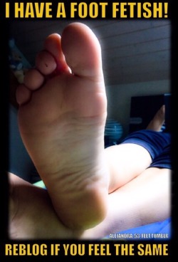 cheeseyfootsniffer: ronlikesfeet:   alejandra-53-feet: