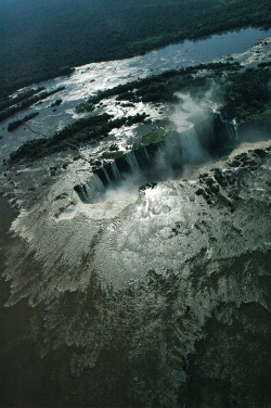 h4ilstorm:  Brazil - Iguazú Falls viewed