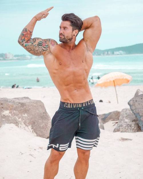 What a perfect body!Shane Berland