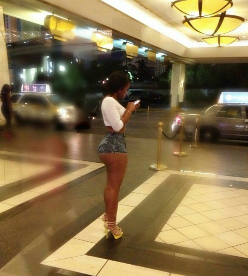 onsumnastyshit:  everydayphotos77:  thebiancashow  Stallion! Brick House style!