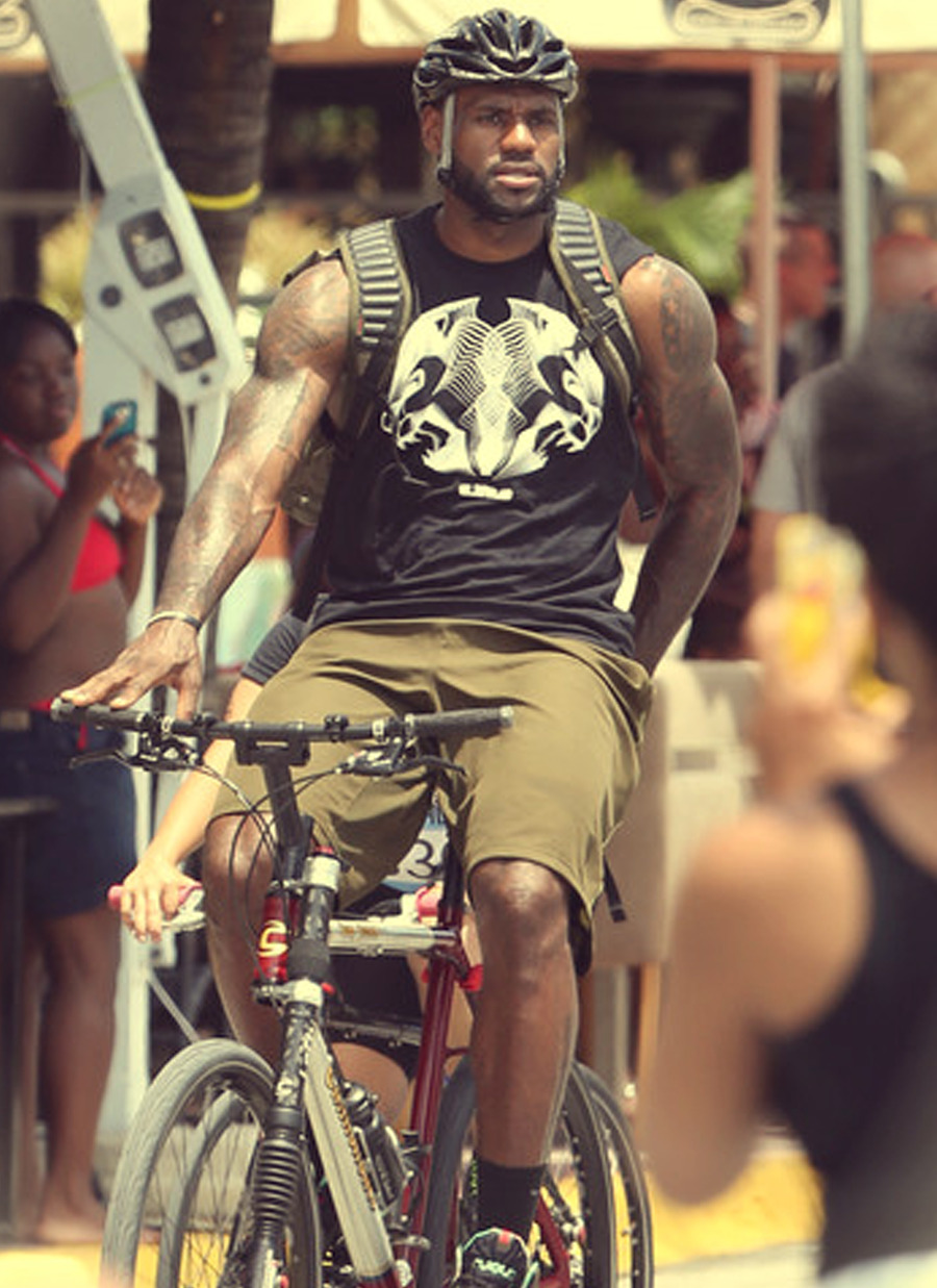 fyeahbballplayers:  LeBron James, in Miami filming a Nike Commercial. 