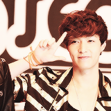 ivoryxing:    Reasons to love Yixing:↳ his hand gestures/hand use [he’s just so freaking cute]   