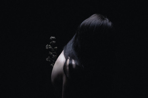 emmanuellefanny:  The roots I ask to tenderly embrace… by AnnaO-Photography  