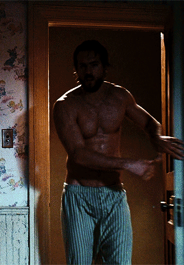 wilwheaton:  vivienvalentino: Ryan Reynolds in The Amityville Horror (2005) How dare