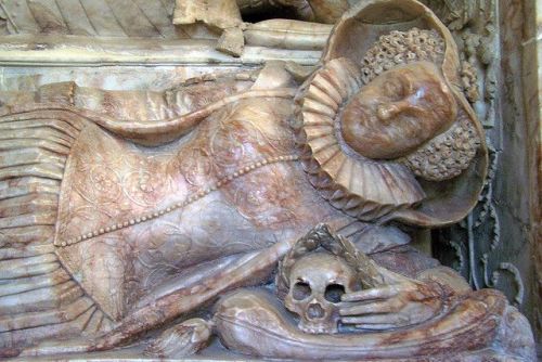 Tomb monument of William Uvedale (d. 1615) and his wife Mary, with scullptures of their children pra