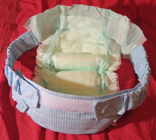 hallow16:  pitabdldaddy:  childlikefuckup:  listentodaddy:  My original design allows regular baby nappies/diapers to be converted into pull up training/bedwetting pants. Regular nappies are less than a quarter of the cost of Huggies Drynites, Pampers
