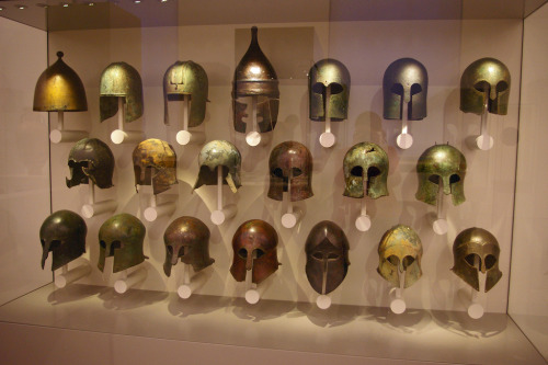 coolartefact:  Greek Helmets [1024X681]Source: https://c1.staticflickr.com/3/2247/2256113206_5e8760f45f_b.jpg