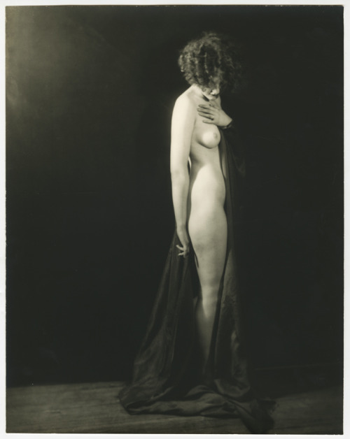   Alfred Cheney Johnston- Carolyn Nunder, porn pictures