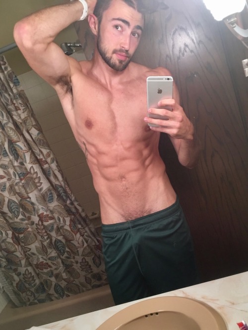 joeminaj-mpls:  Jerome, 23 from Minneapolis. Ran track in college at North Dakota State. I should have nudes coming soon…