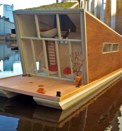 allthingsbiancalina:  House boat…..Biancalina