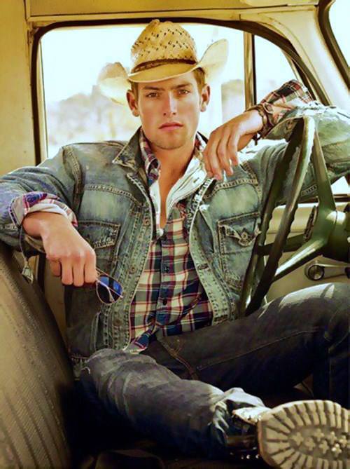 row2ski:  texasbadpup:  TEXASBADPUP .. LET ME SHOW YA HOW COUNTRY FEELS  Transform