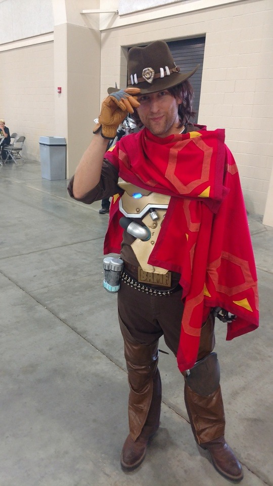 Salt Lake Gaming Con 2017. Sadly My Phone Died Before I Was Able To Get More Photos Of Other OverWatch