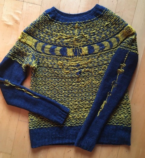 liapher: i finished knitting my night sky sweater after a little over four months! i think i reinve