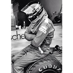 metalicr:  James Hunt. F1 Legend.  #hunt#jameshunt#goodyear#f1#f1circus#vintage #vintageracing #racing#fia#lotua#england#worldchampion#gopro#mclaren#ferrari#boss#beautiful#picoftheday by vintageracing_ http://ift.tt/1rEmtOl