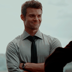 Daniel Gillies B00c9231f656b0c4c923e5340242dd372e4a8f26