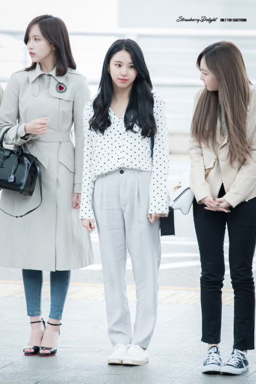  Twice Chaeyong airport fashion at Incheon Airport [180321] 