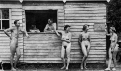 vintage nudist http://blogzen00.tumblr.com/