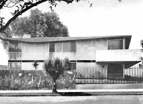 unavidamoderna:Vista desde la calle, Casa en Lomas, av. Prada Norte 611, Lomas de Chapultepec, Migue