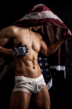 sjcollegeboi:  he’s an all-American boi… 🇺🇸🇺🇸🇺🇸